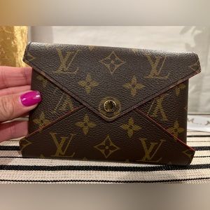 Louis Vuitton Medium Kirigami